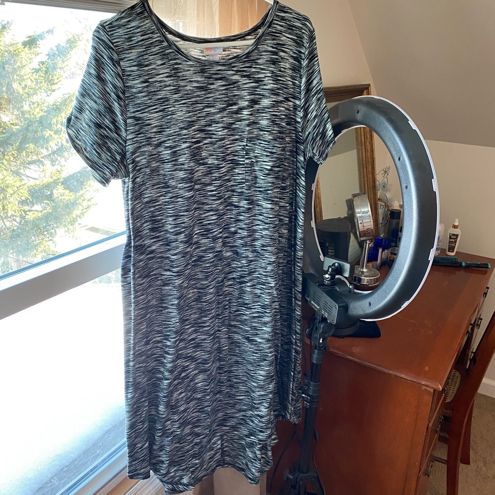 LuLaRoe Carly Size Large, worn less than 5 times
